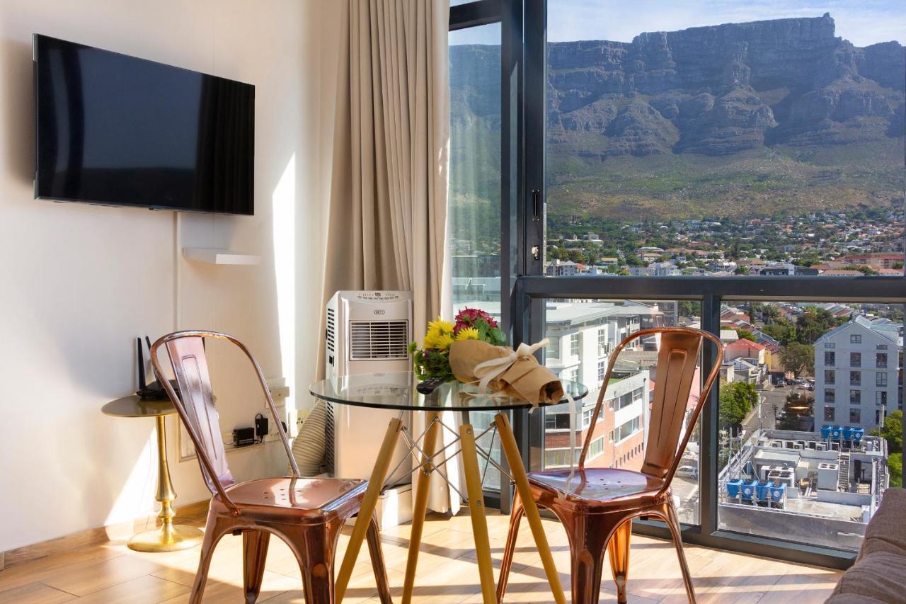 Urban Oasis At The Four Seasons Appartement Kaapstad Buitenkant foto
