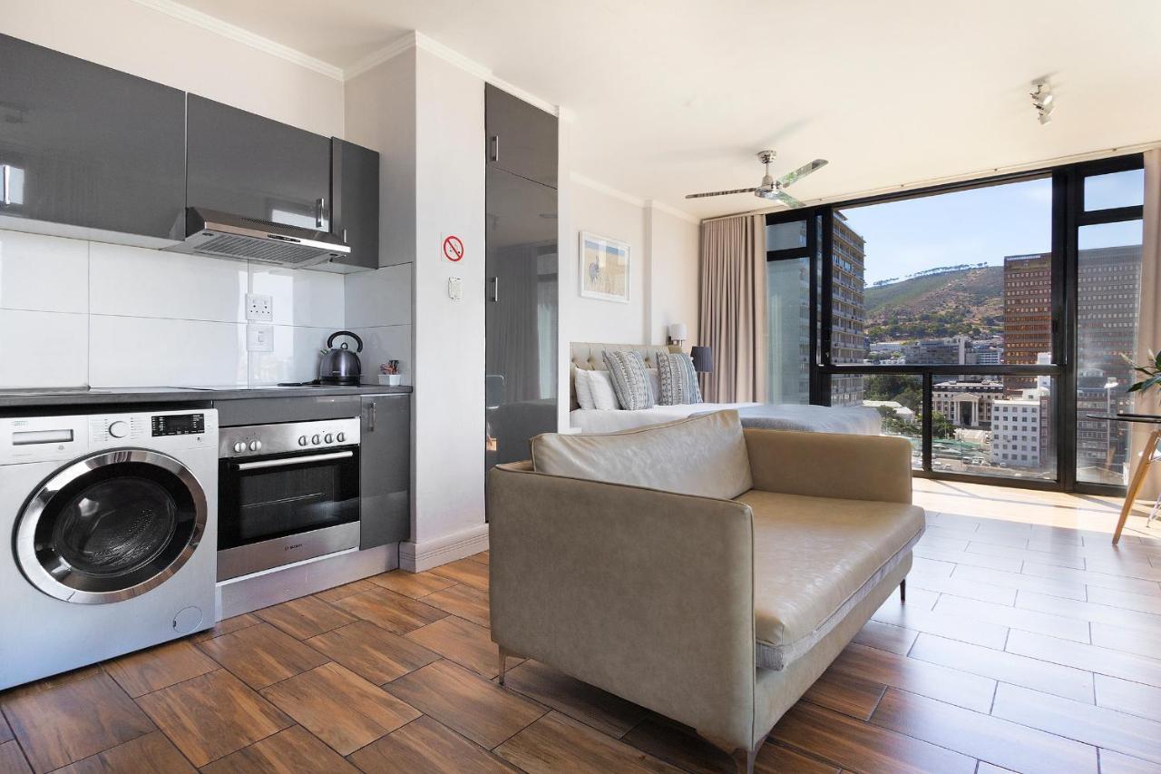 Urban Oasis At The Four Seasons Appartement Kaapstad Buitenkant foto