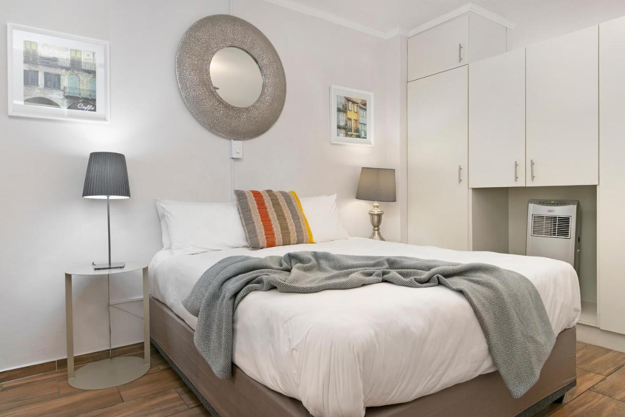 Urban Oasis At The Four Seasons Appartement Kaapstad Buitenkant foto