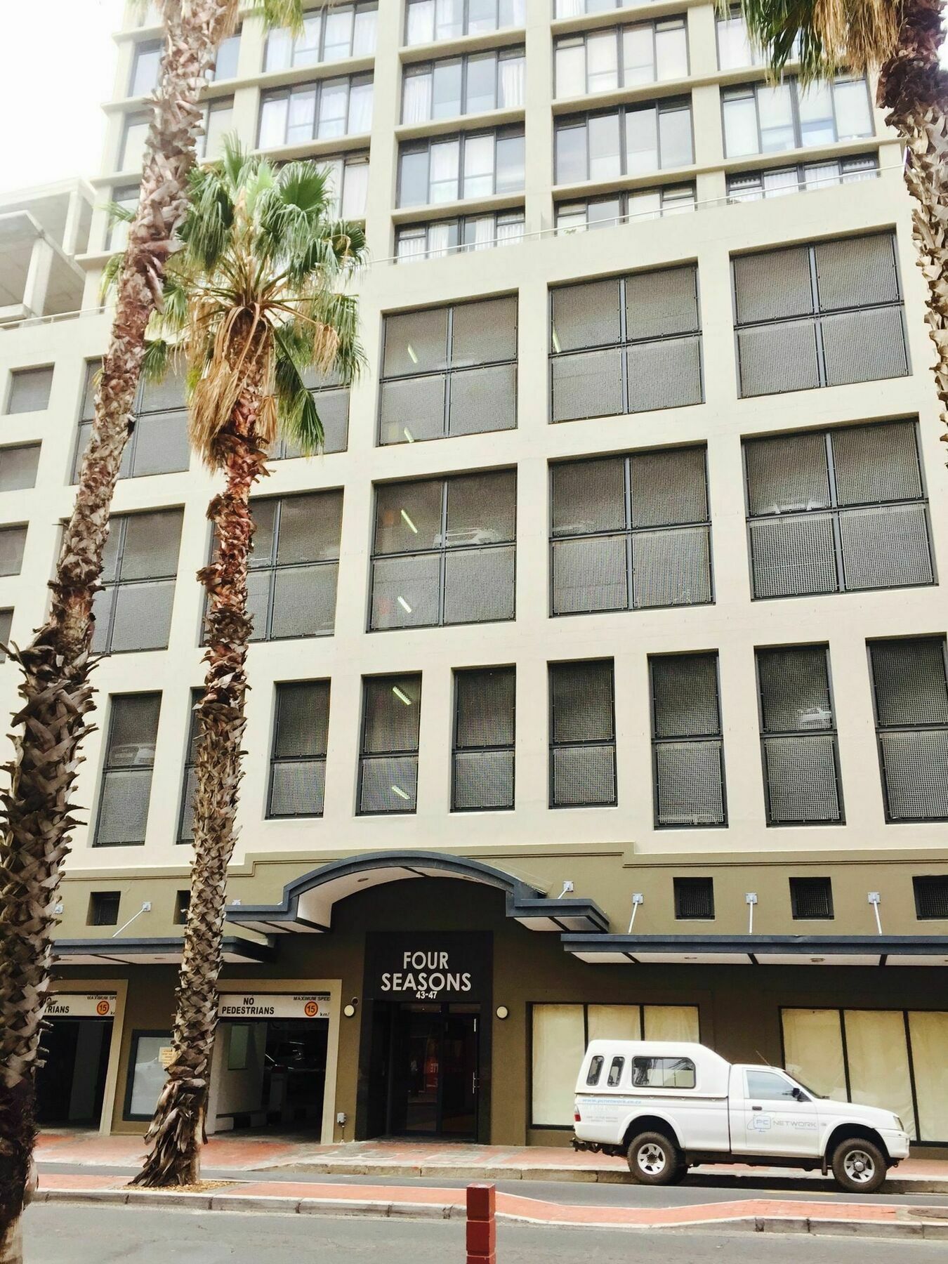 Urban Oasis At The Four Seasons Appartement Kaapstad Buitenkant foto